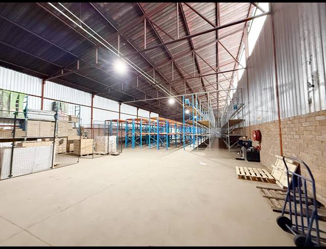780M² WAREHOUSE TO LET IN WADEVILLE